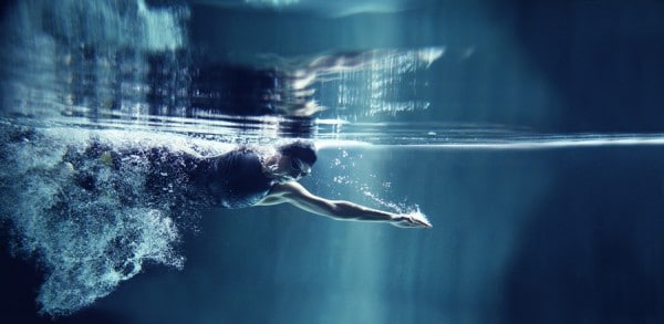 cómo-nadar-bajo-el-agua-3
